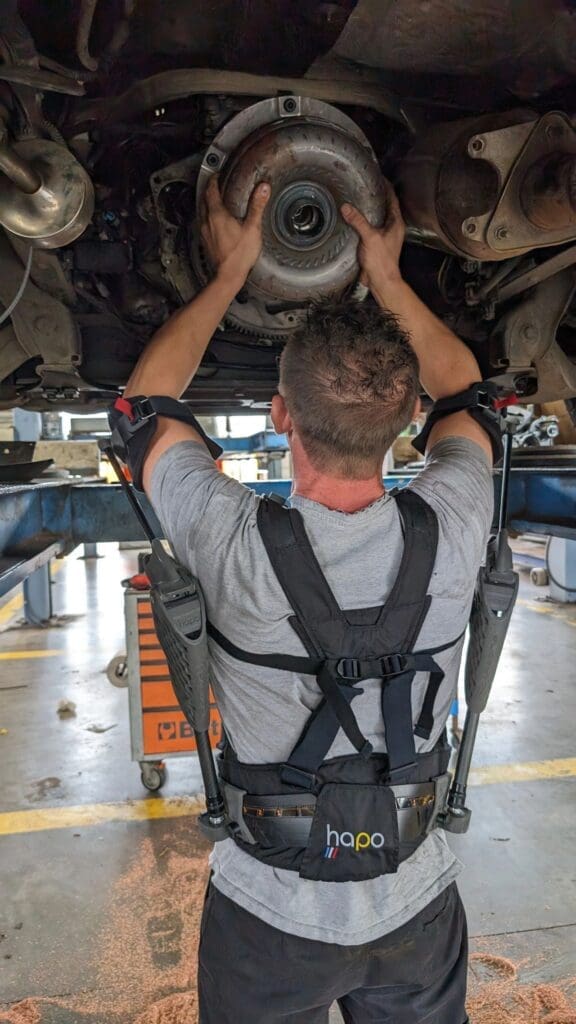 car repair using expskeleton for arms above the head position