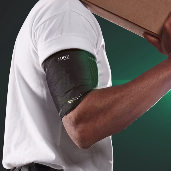 CX_Cool_Sleeve_Product.Model-SideView-0736_square